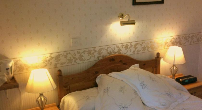 Almond House B&B Edinburgh Room photo